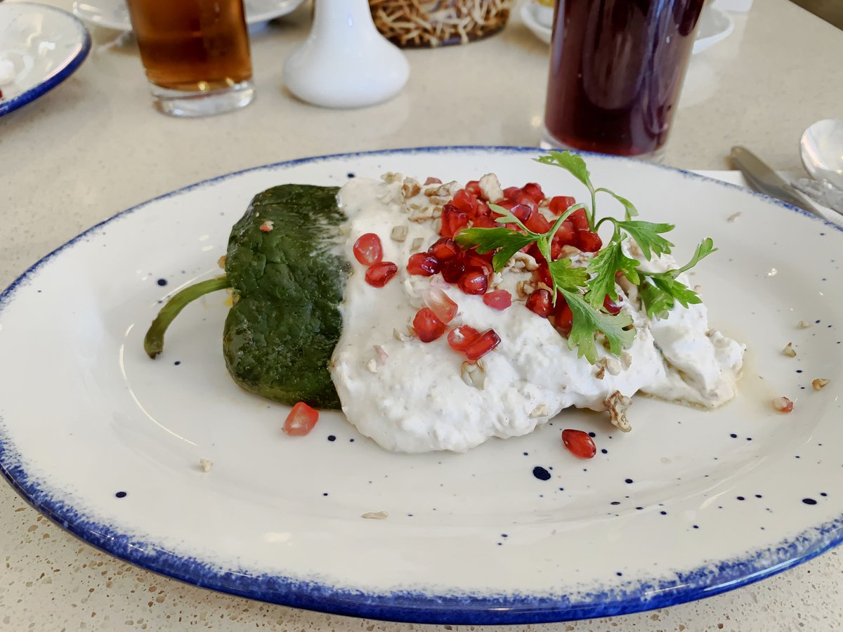 Chiles en nogada